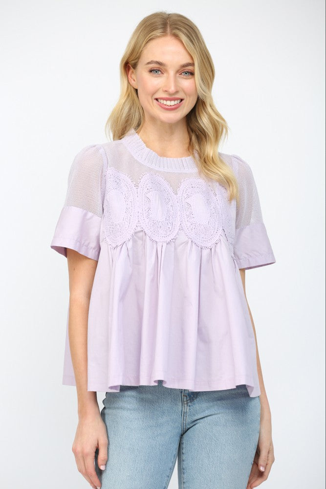 Mesh Combined Top With Applique