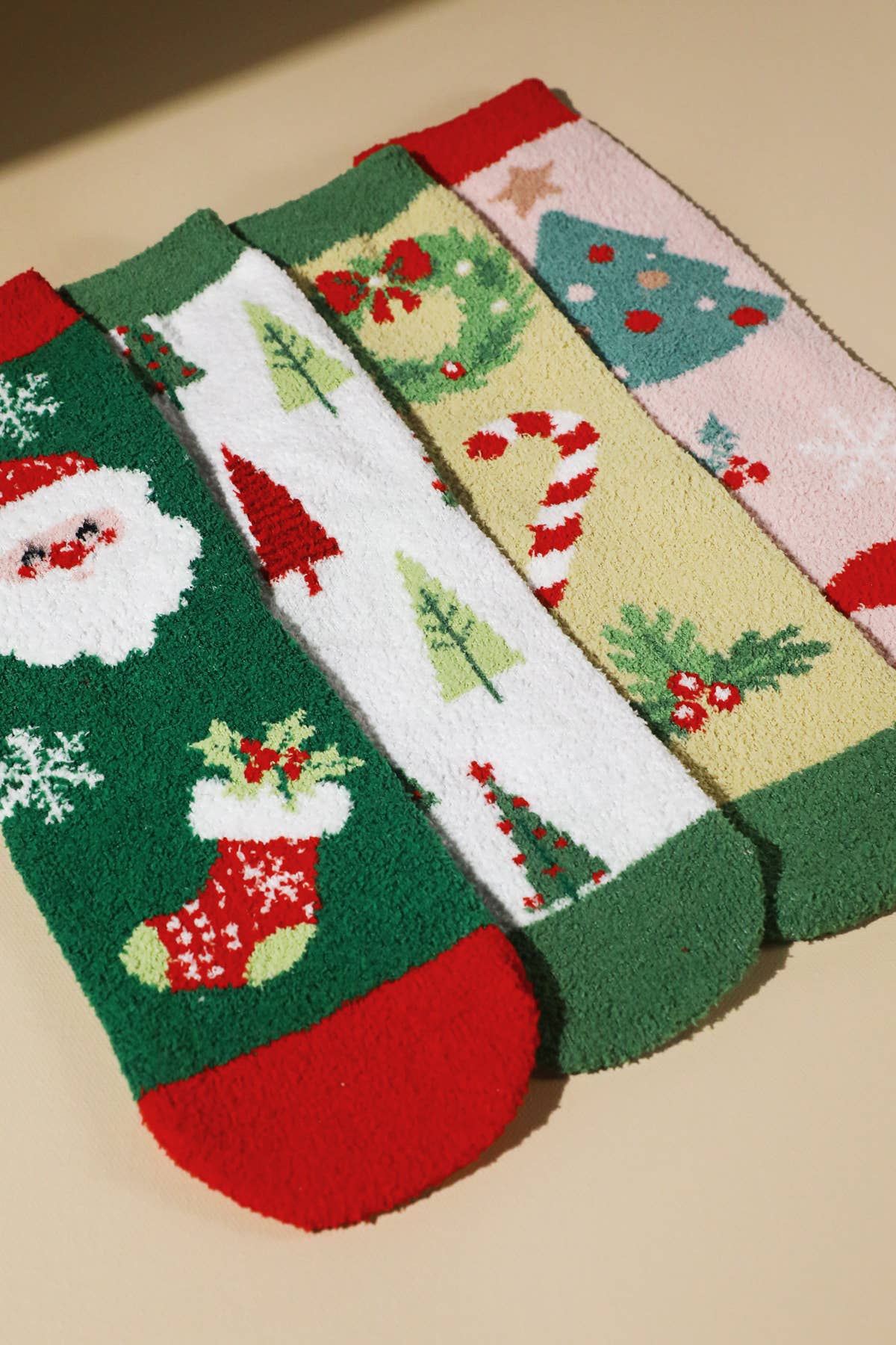 4 Pairs - Festive Holiday Pattern Fuzzy Socks Set
