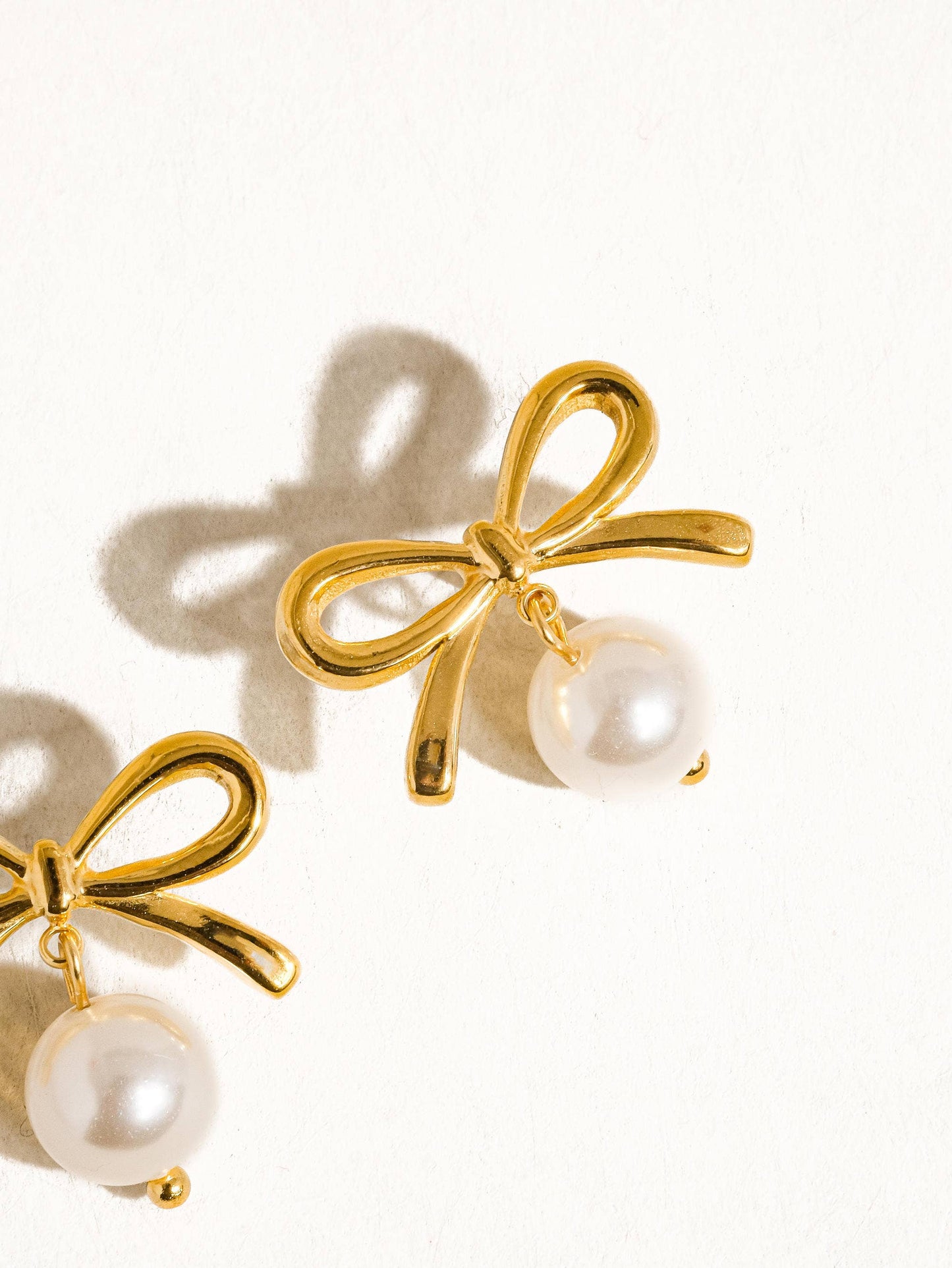 Aleah Bow Pearl Earring