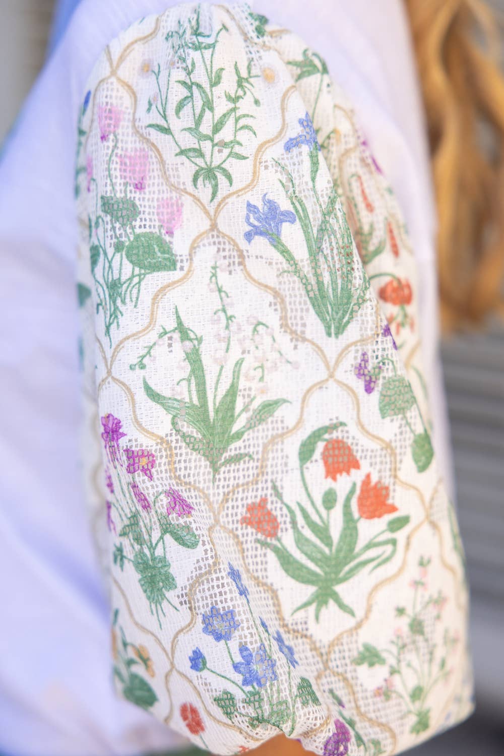 Textured Floral Bubble Sleeve