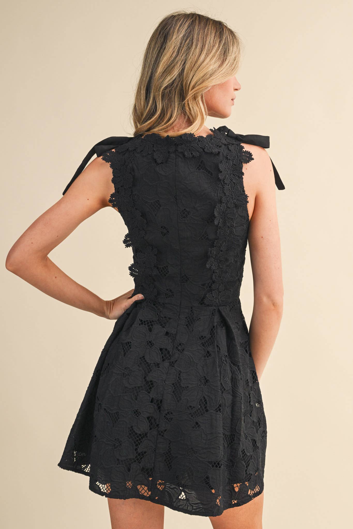 FLORAL CROCHET