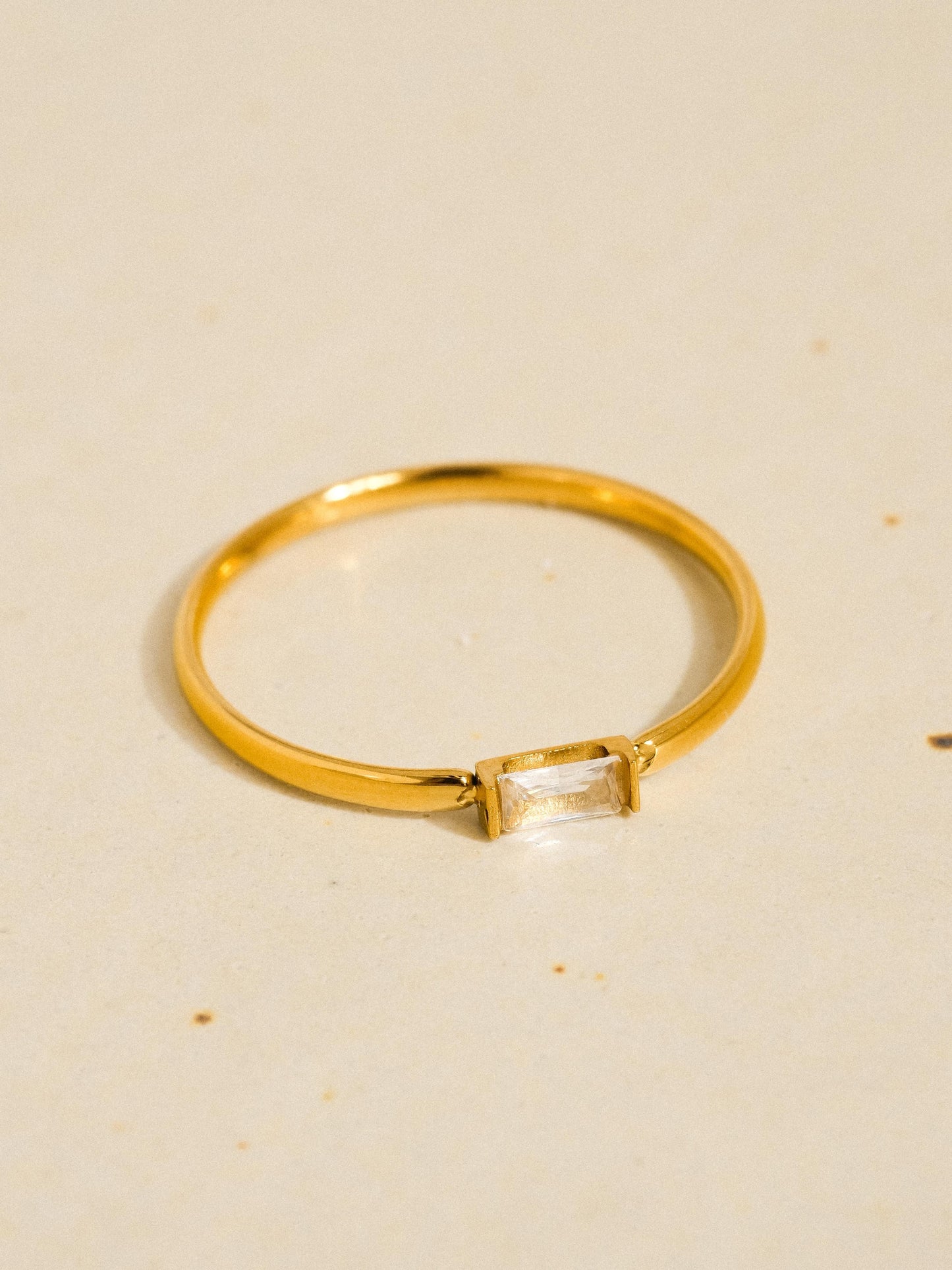18k Gold Thin Cz Ring