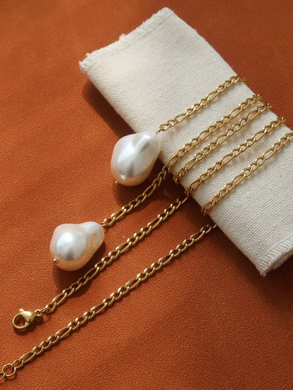 Trévia Pearl Necklace