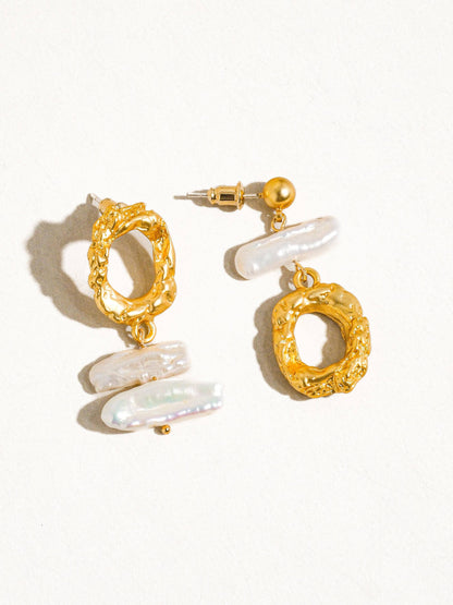 Blaze Pearl Earring