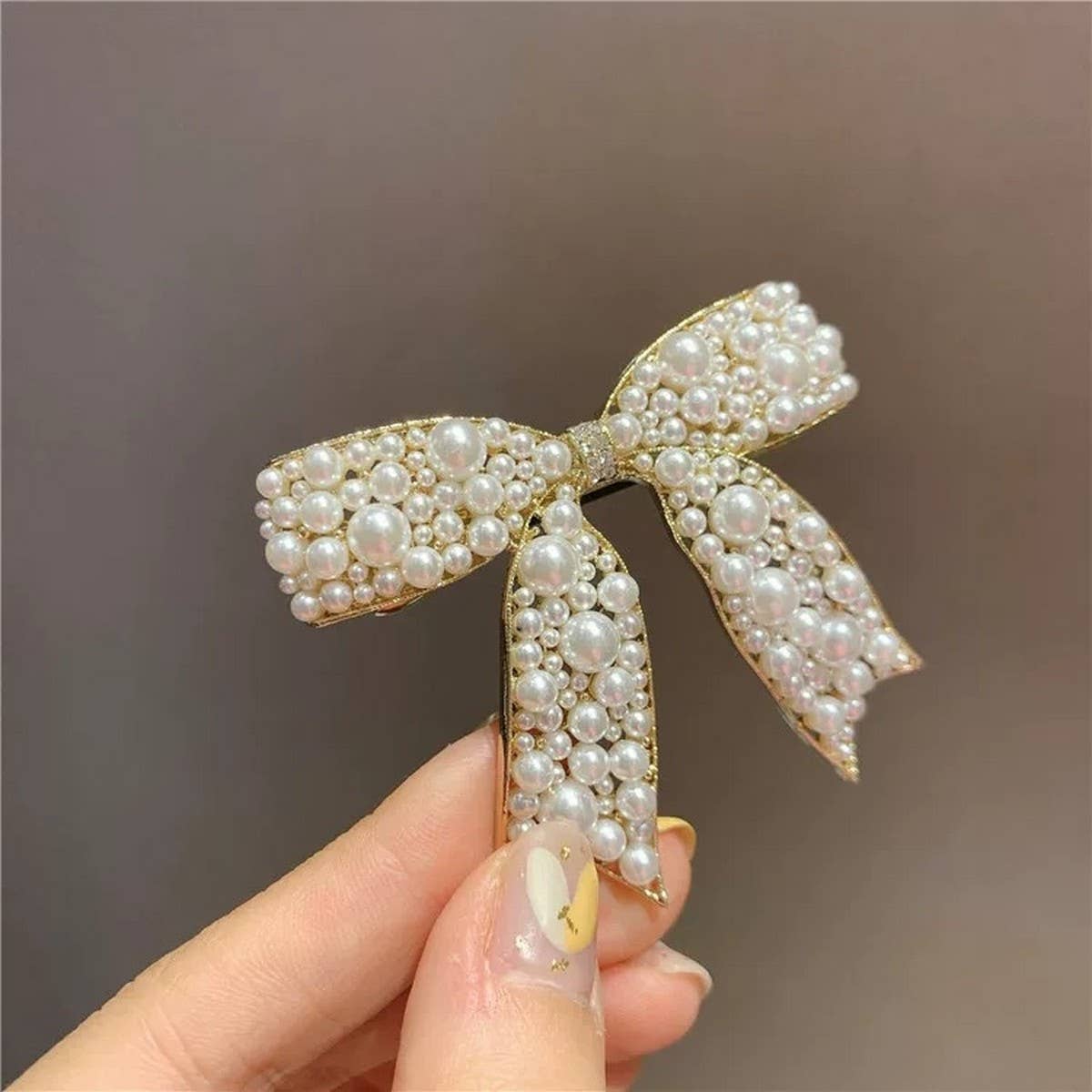 Pearl Bow Hair Clip