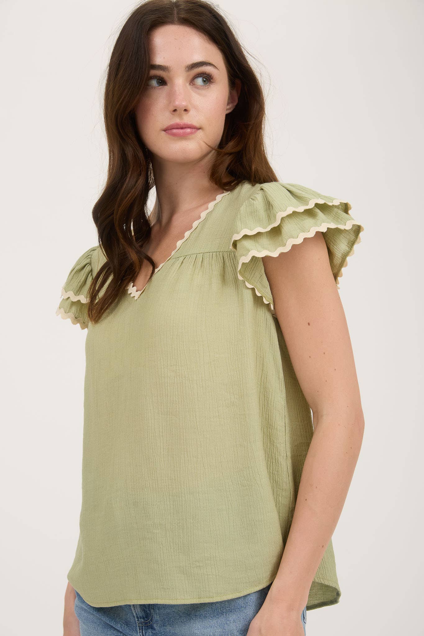 WAVY TRIM RUFFLE SLEEVE TOP
