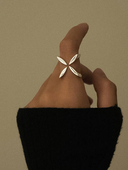 Peliah Cross Ring