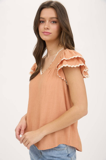 WAVY TRIM RUFFLE SLEEVE TOP