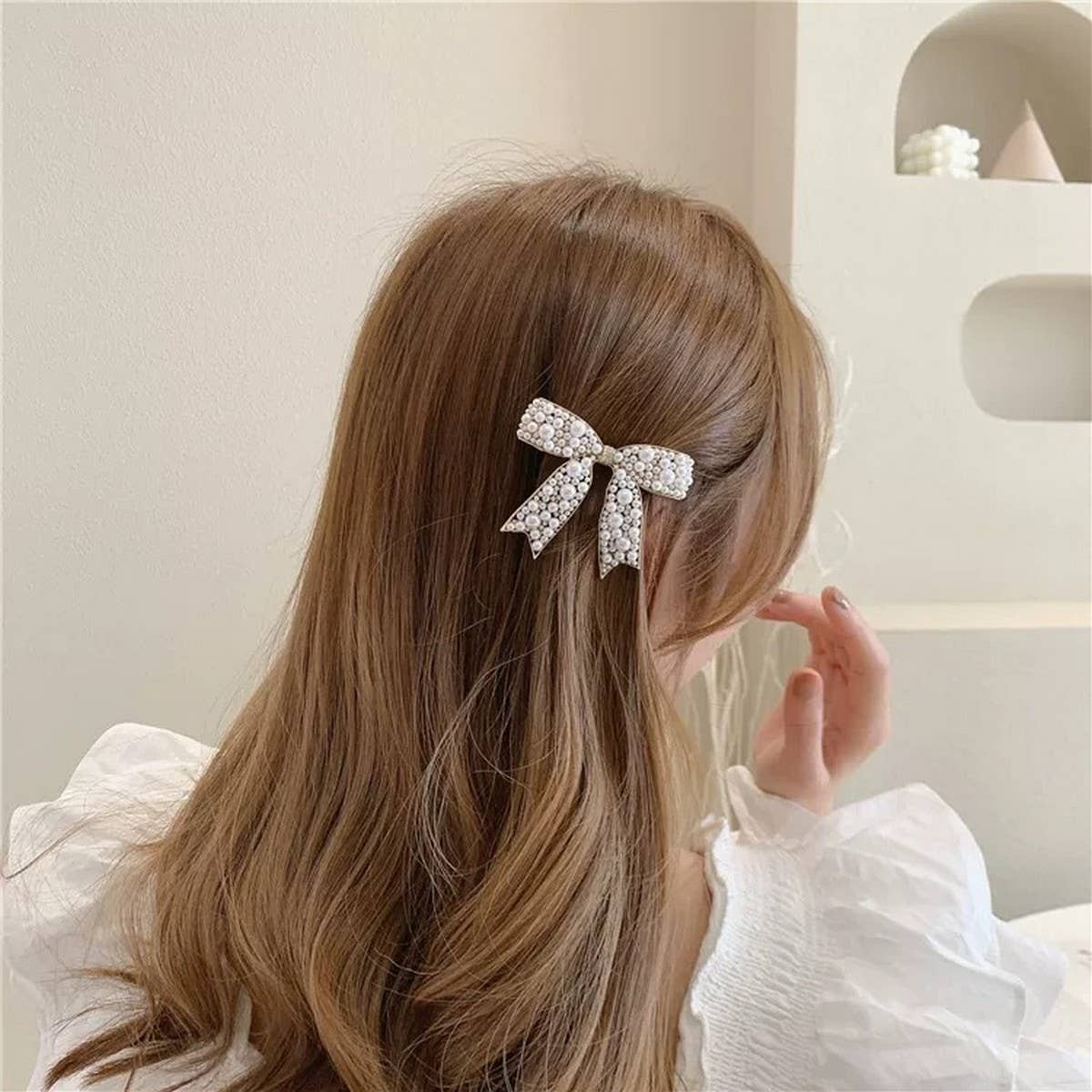 Pearl Bow Hair Clip