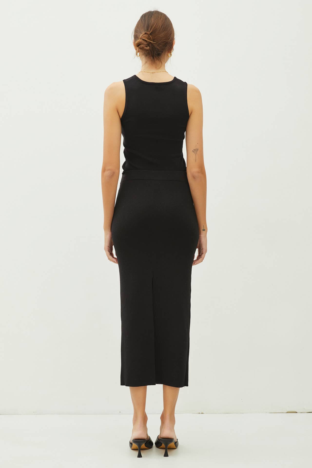 KNITTED HIGH RISE MIDI SKIRT