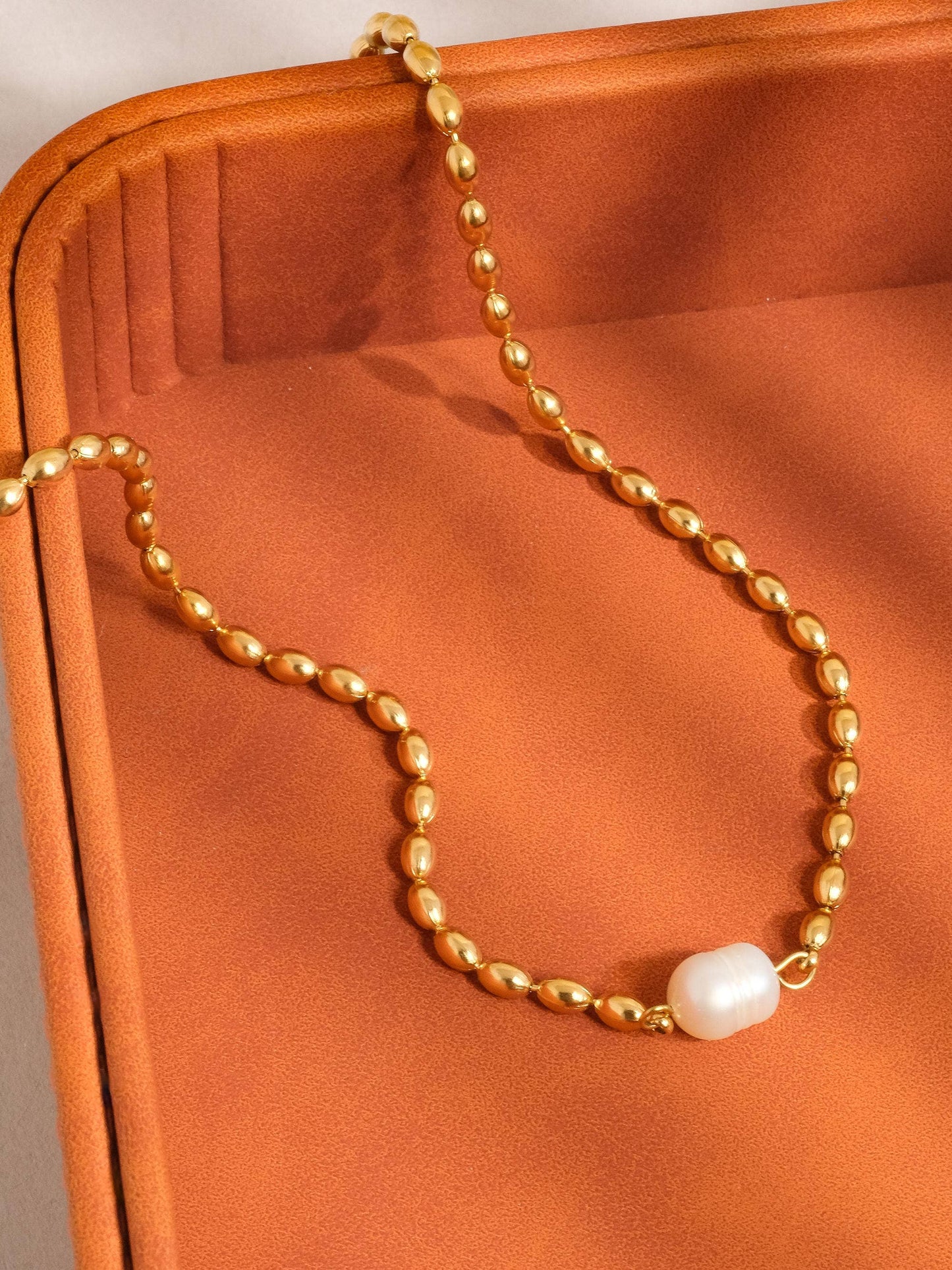 Vigne Pearl Necklace