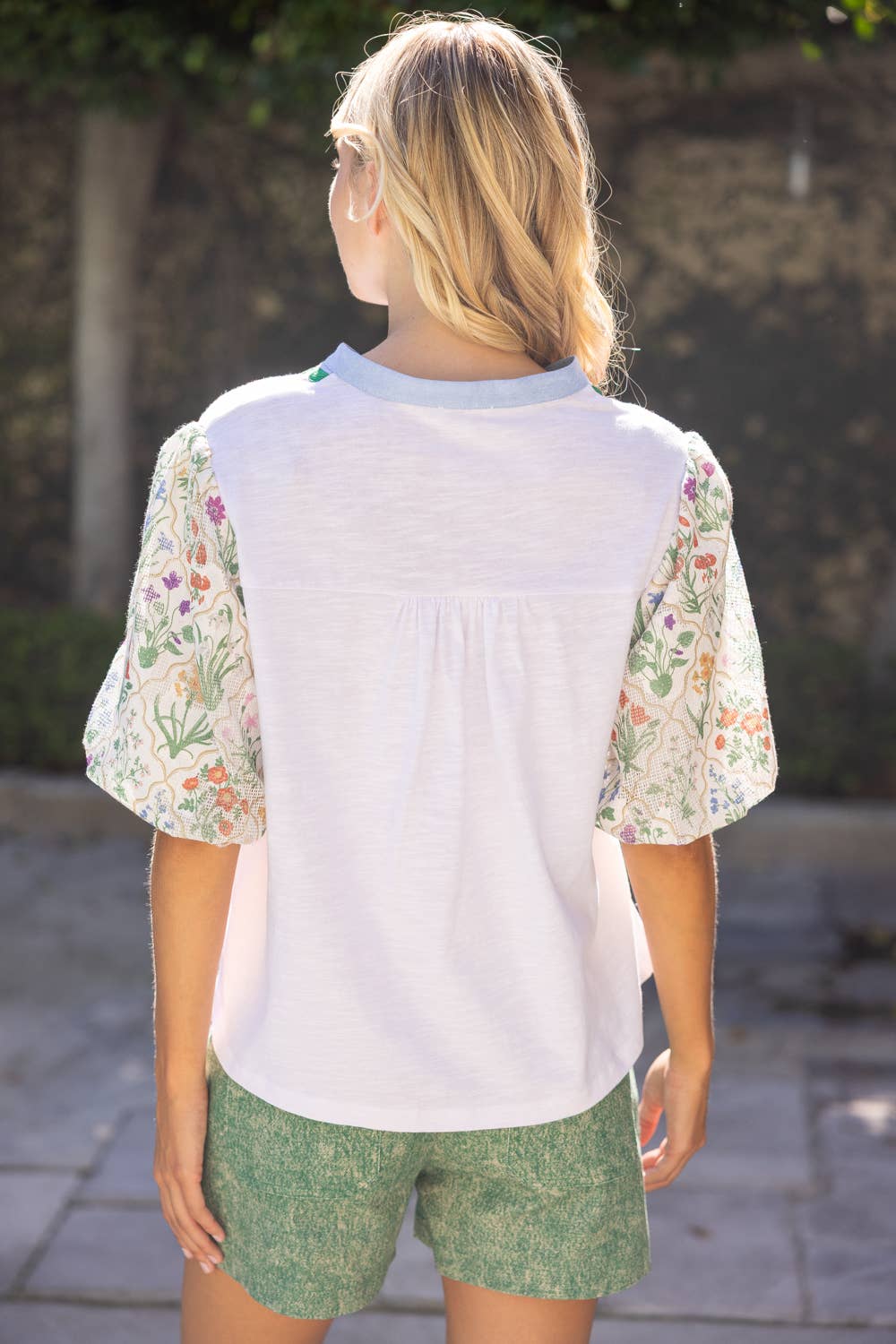 Textured Floral Bubble Sleeve