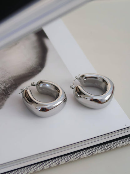 Hunter Hoop Earring