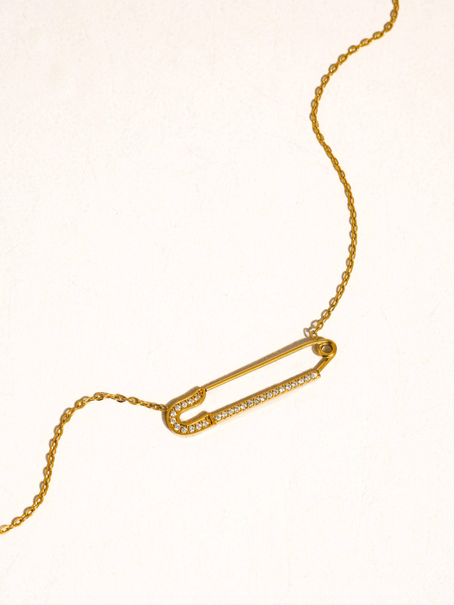 Lyselle Bar Necklace