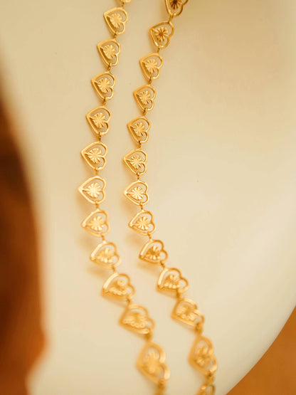 Agathe Heart Choker