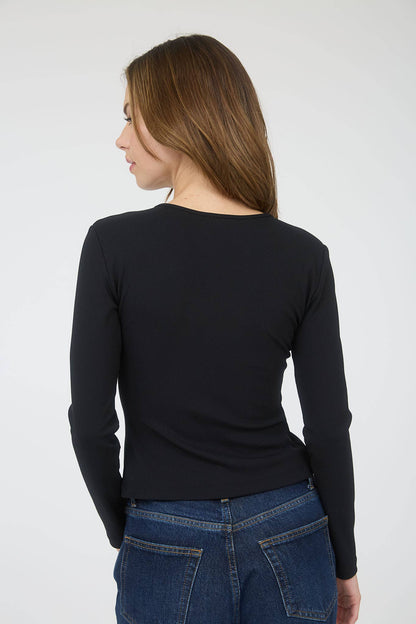 RIBBED LONG SLEEVE BUTTON DOWN KNIT TOP