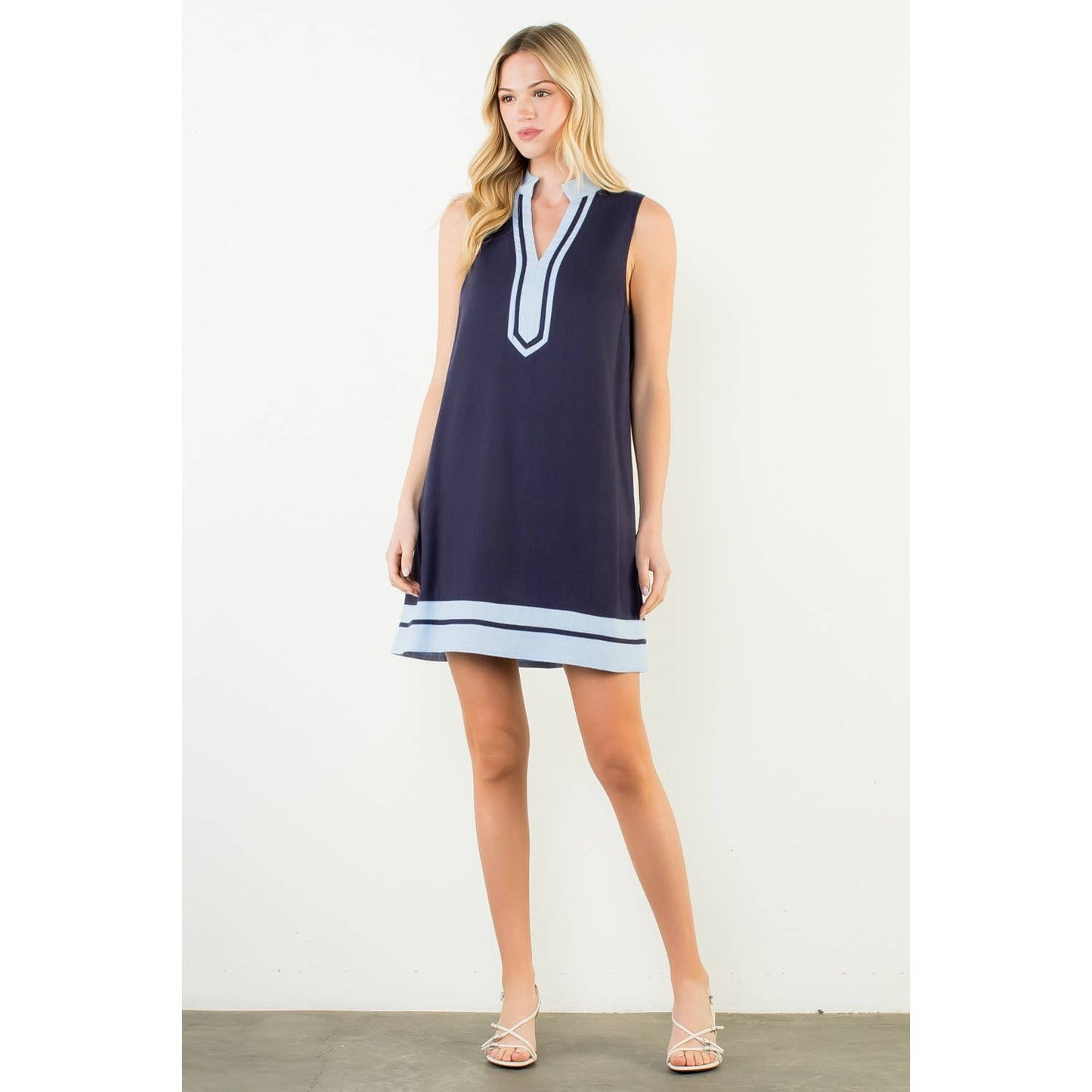 Sleeveless Split Neck Contrast Trim Dress