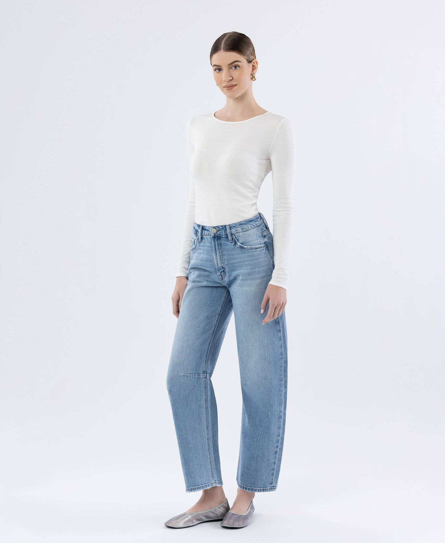 HIGH RISE MEDIUM LIGHT WASH WIDE BARREL JEANS
