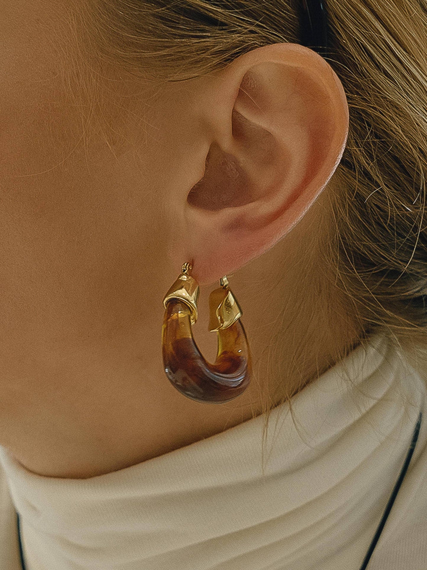 Arlowe Resin Hoops