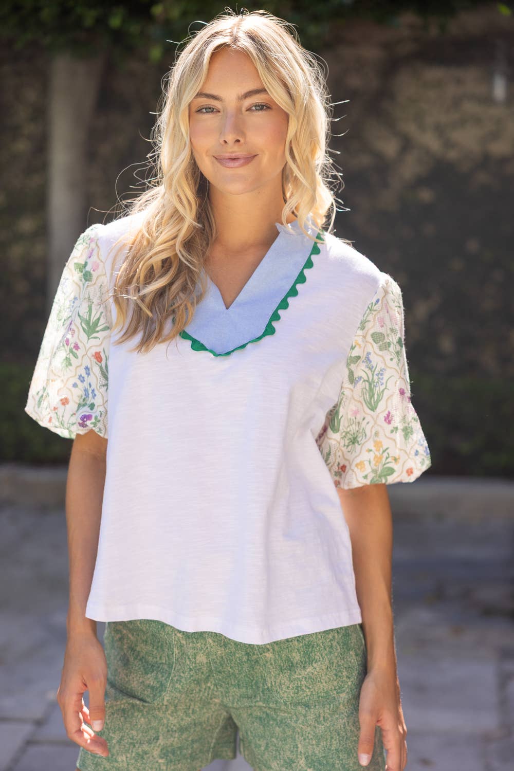 Textured Floral Bubble Sleeve