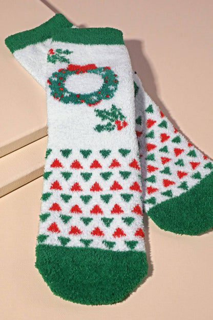 4 Pairs - Festive Holiday Pattern Fuzzy Socks Set