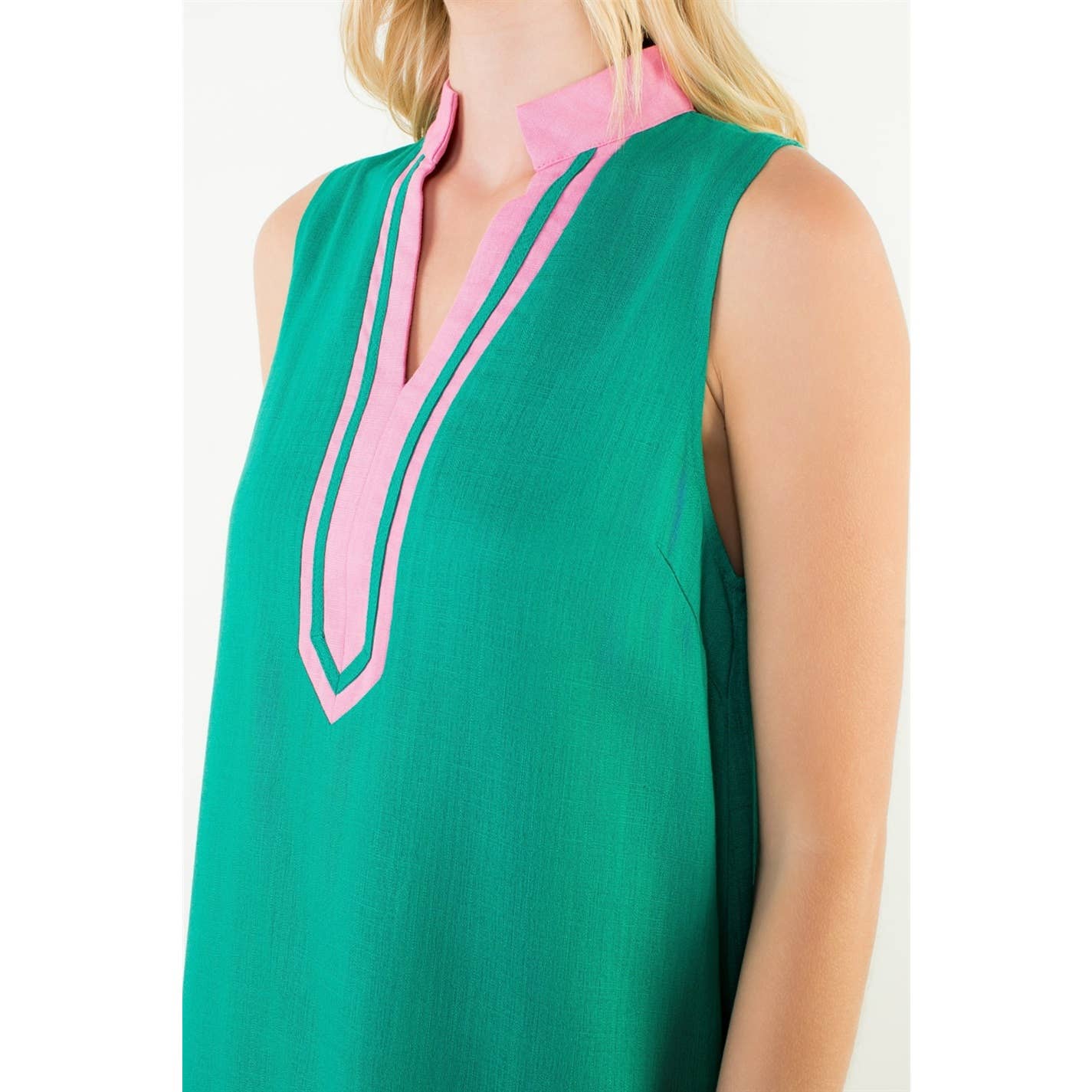 Sleeveless Split Neck Contrast Trim Dress