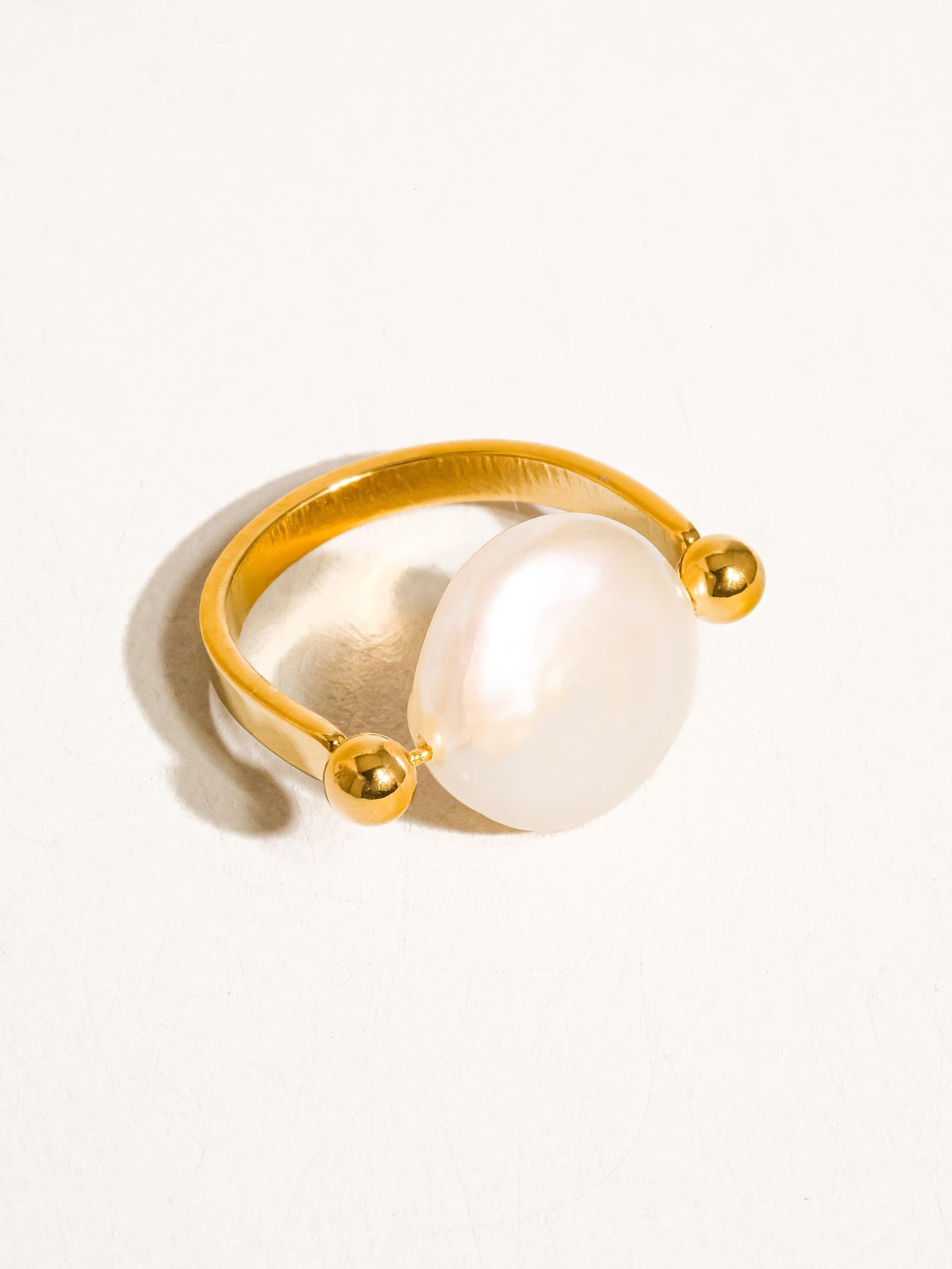 18k Gold Baroque Pearl Ring