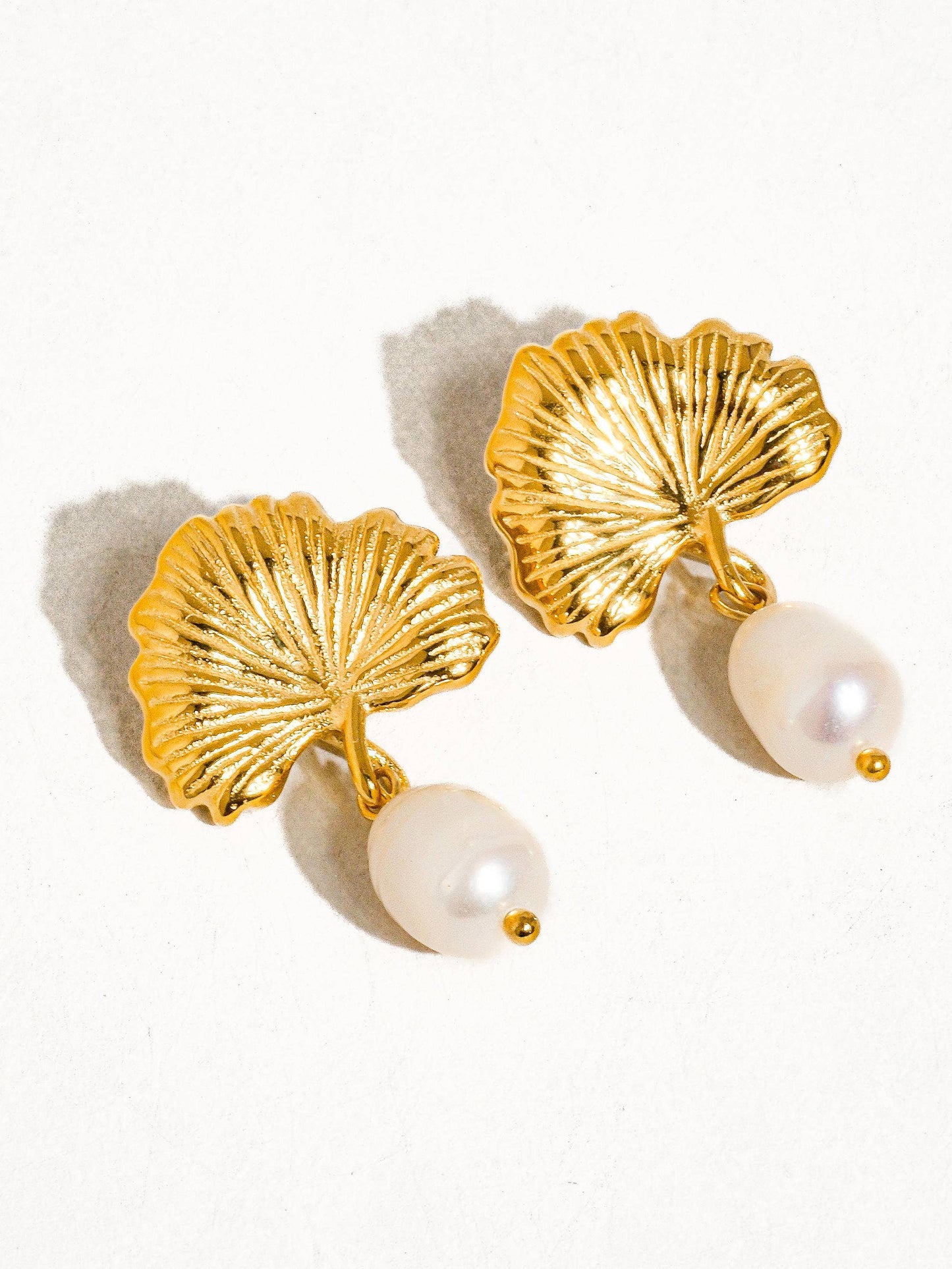 Béatrice Pearl Earrings