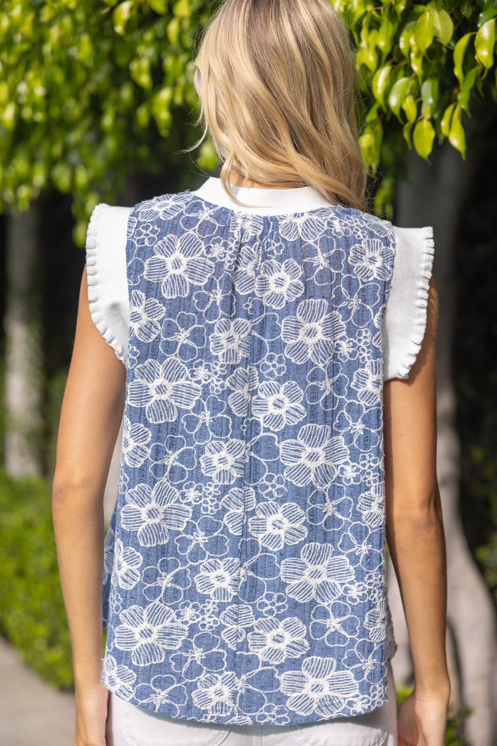 Ribbed Band Detailed Floral Embroidered Knit Top