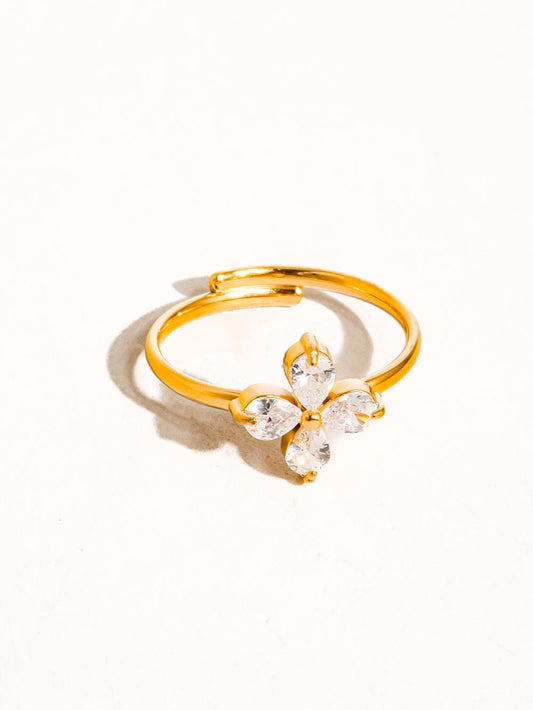 18k Gold Cz Clover Ring