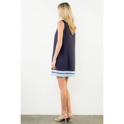 Sleeveless Split Neck Contrast Trim Dress