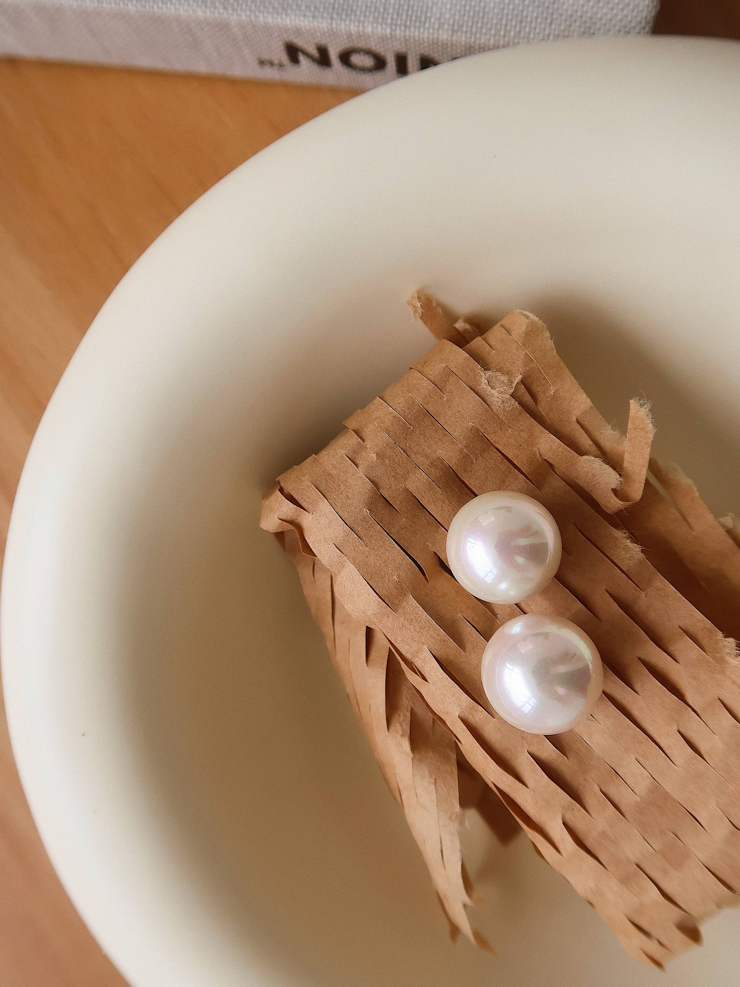 Amrae Pearl Studs