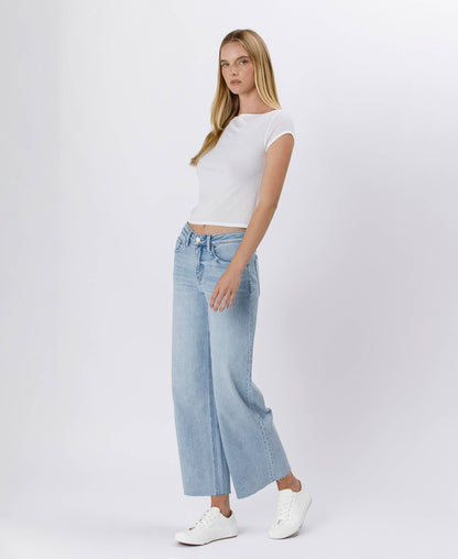 HIGH RISE LIGHT WASH RAW HEM WIDE LEG