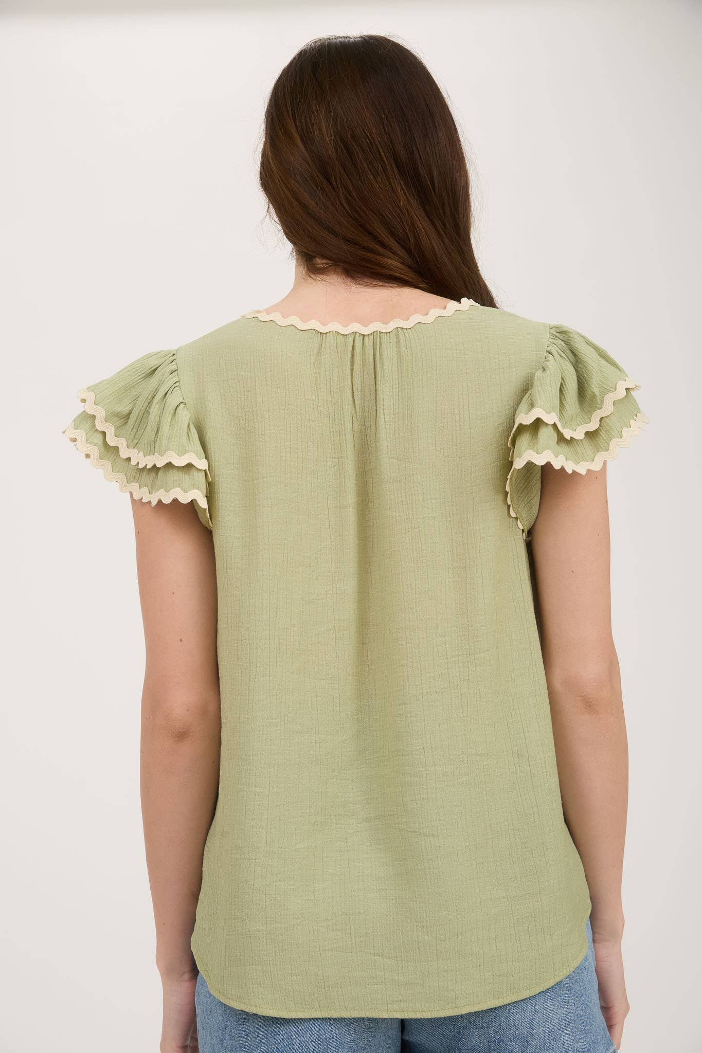 WAVY TRIM RUFFLE SLEEVE TOP