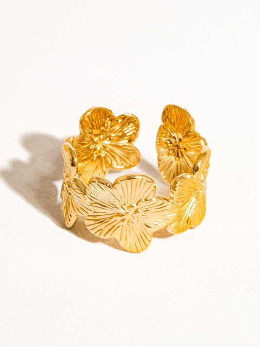 18k Gold Flower Ring