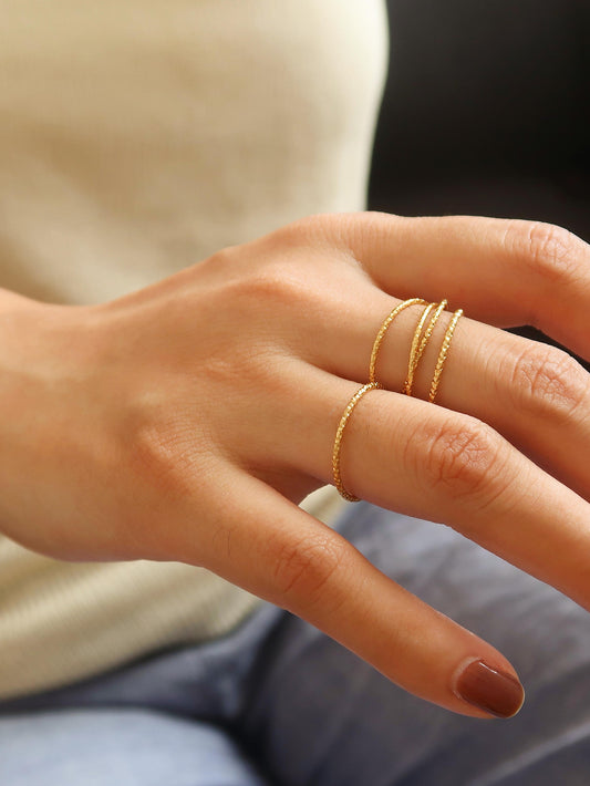 18k Gold Minimalist Thin Ring